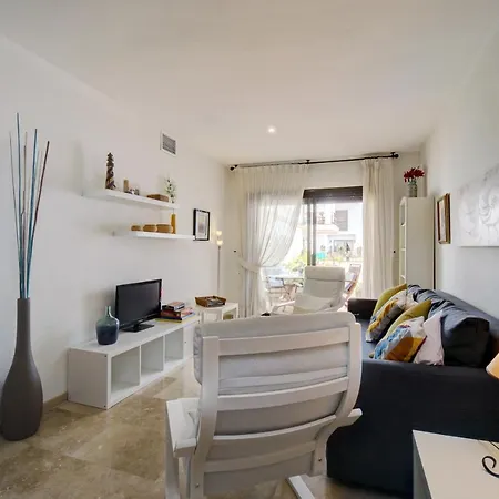 Apartment 409 Marina Real Puerto De La Duquesa Playa