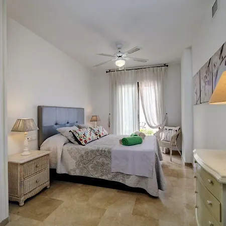 409 Marina Real Puerto De La Duquesa Playa Apartment *