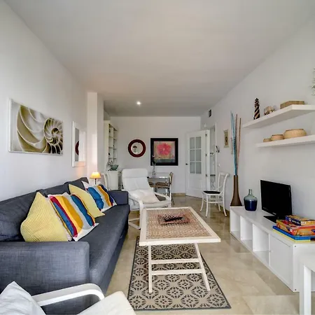 Apartment 409 Marina Real Puerto De La Duquesa Playa *
